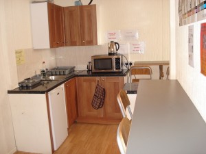 15 Victoria Road student kitchen a